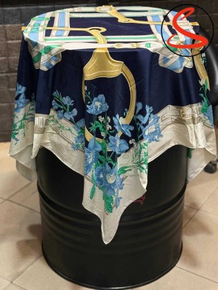 روسری ابریشم ژاکارد وارداتی سرمه ای کد C25277