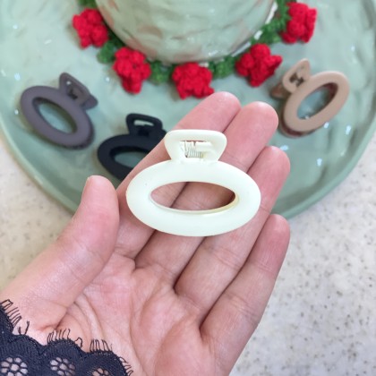 گل سر طرح بیضی بسته 4 عددی کد C24003