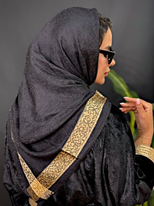 روسری مشکی حاشیه طلایی با نگین بارانی طرح 1 کد C24318
