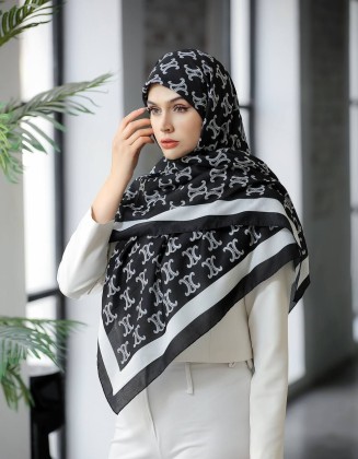 روسری نخی طرح شنل مشکی کد C24598